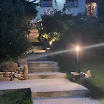 Bed & Breakfast Goscinne Wysoka 3*