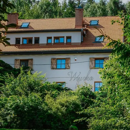 Bed & Breakfast Goscinne Wysoka 3*