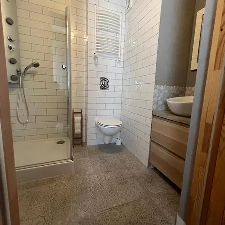 Goscinne Wysoka Bed & Breakfast