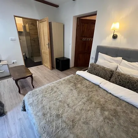 Bed & Breakfast Goscinne Wysoka 3*